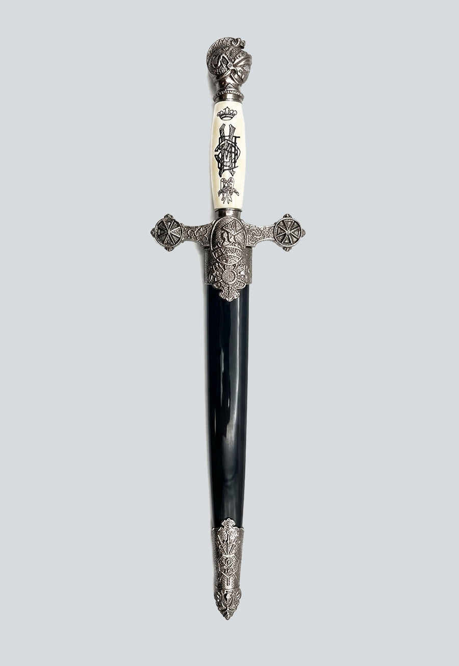 Knight Helm Dagger